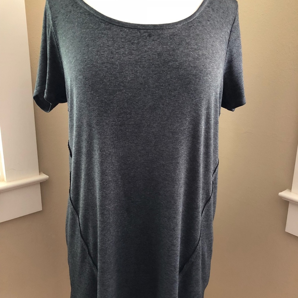 Torrid Scoop Neck Tee Size 0